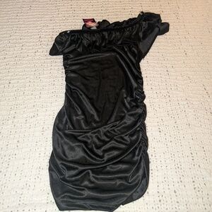 5th Culture Black One Shoulder Dress Sz L